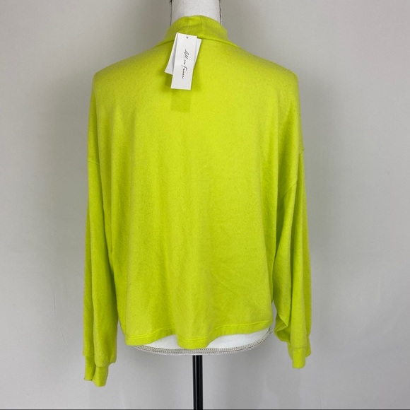 ALL IN FAVOR Mock Neck Sweatshirt - Picture 5 of 7